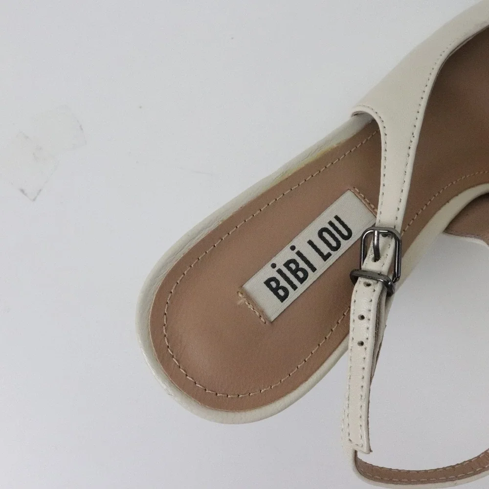 Anthropologie Bibi Lou Barr Kitten Heels 38 7 Cream Leather Pointed Toe